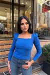 Kadın Mavi Kare Yaka Uzun Kollu Fit Triko Bluz – Modern & Şık
