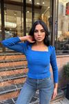 Kadın Mavi Kare Yaka Uzun Kollu Fit Triko Bluz – Modern & Şık